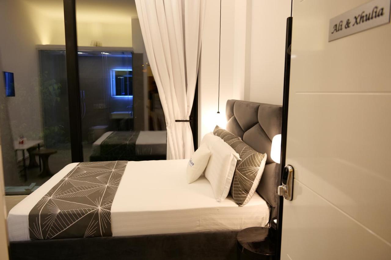 Nili Deluxe Hotell Sarandë Eksteriør bilde