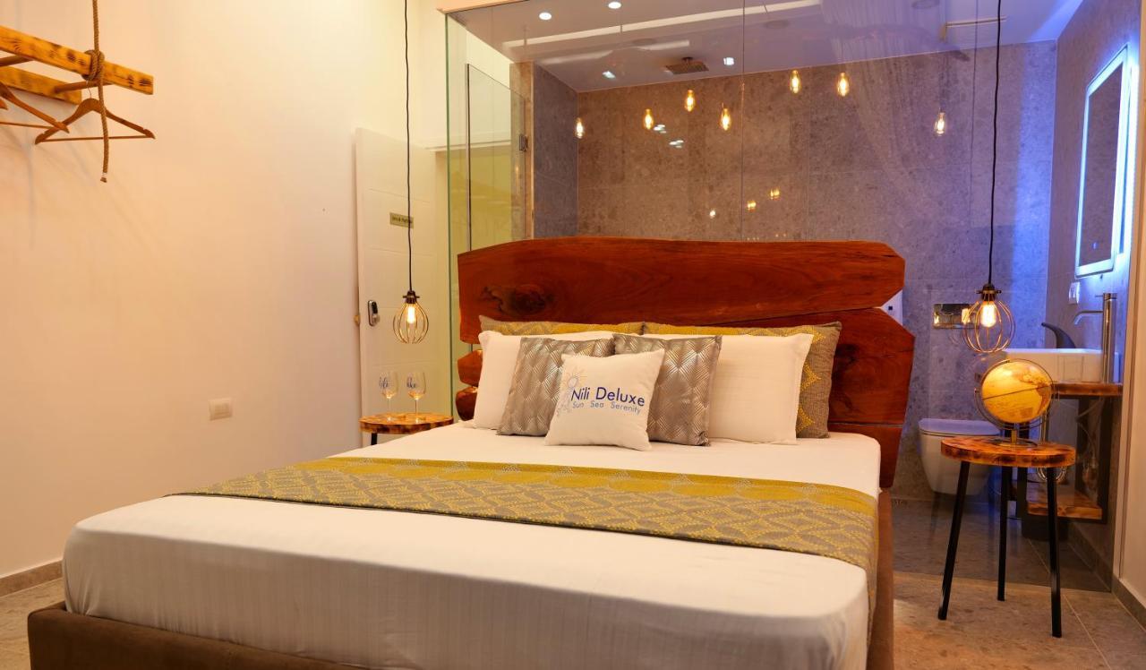 Nili Deluxe Hotell Sarandë Eksteriør bilde