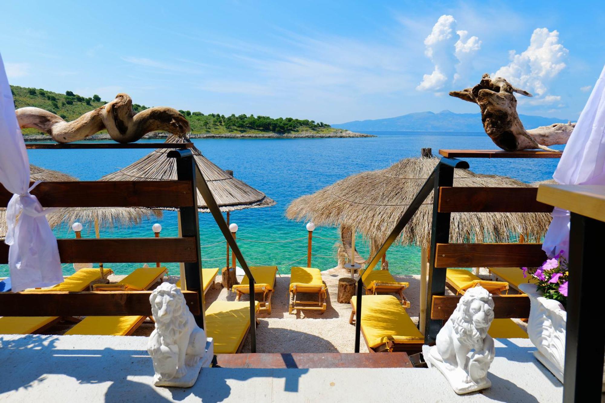 Nili Deluxe Hotell Sarandë Eksteriør bilde