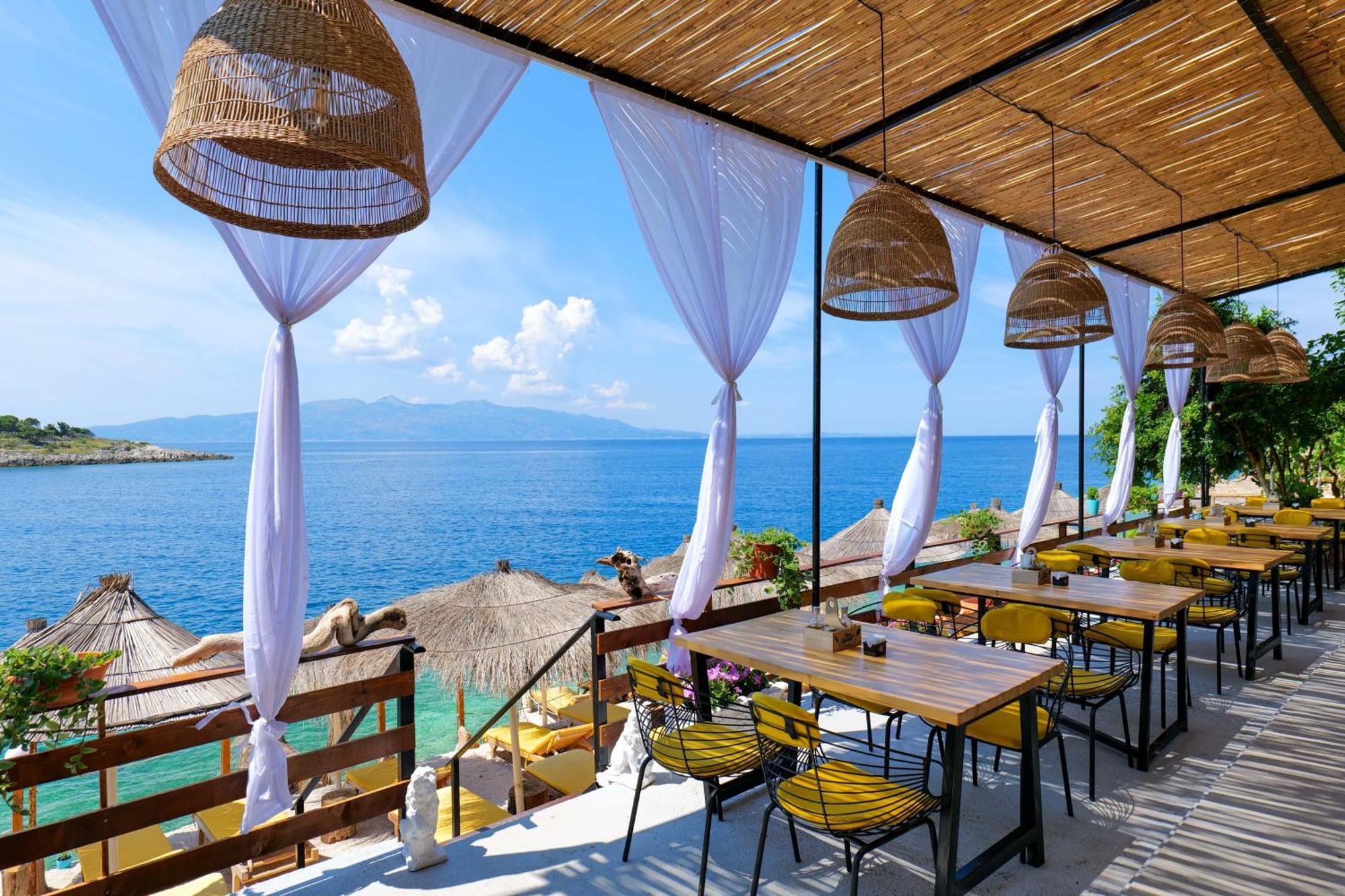 Nili Deluxe Hotell Sarandë Eksteriør bilde