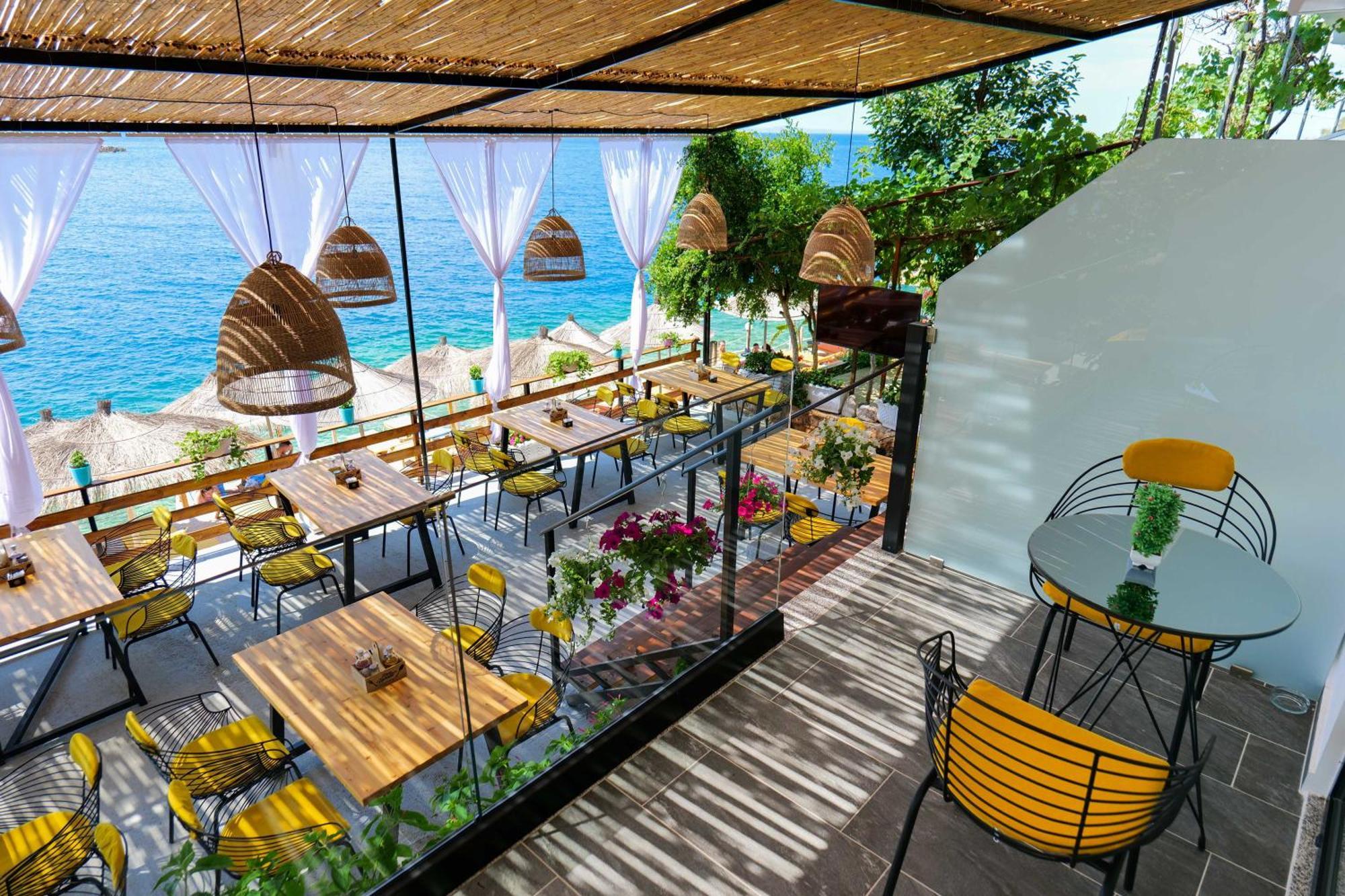 Nili Deluxe Hotell Sarandë Eksteriør bilde